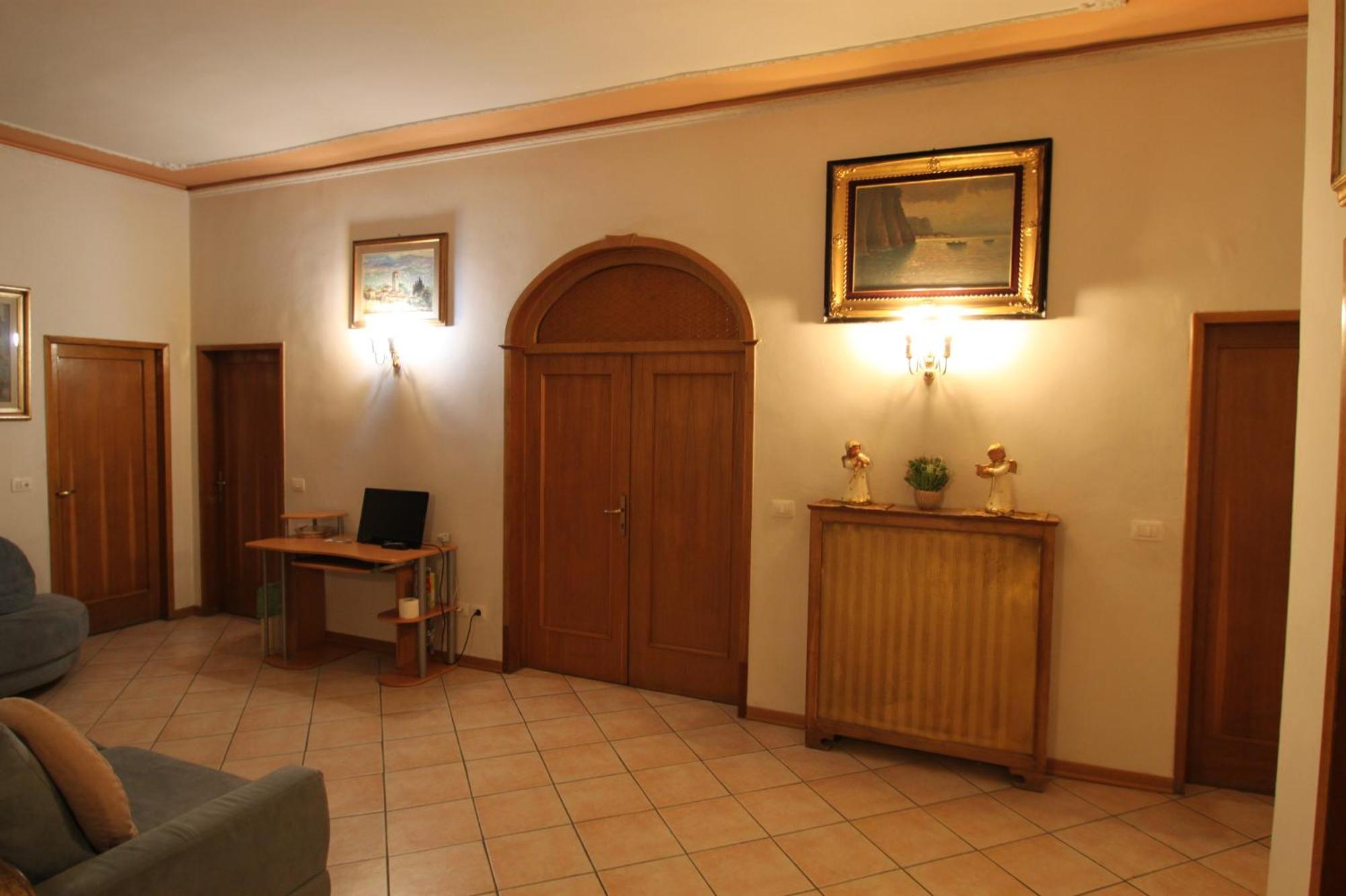 Eurotravel Bed And Car Hotel Lastra a Signa Exterior photo