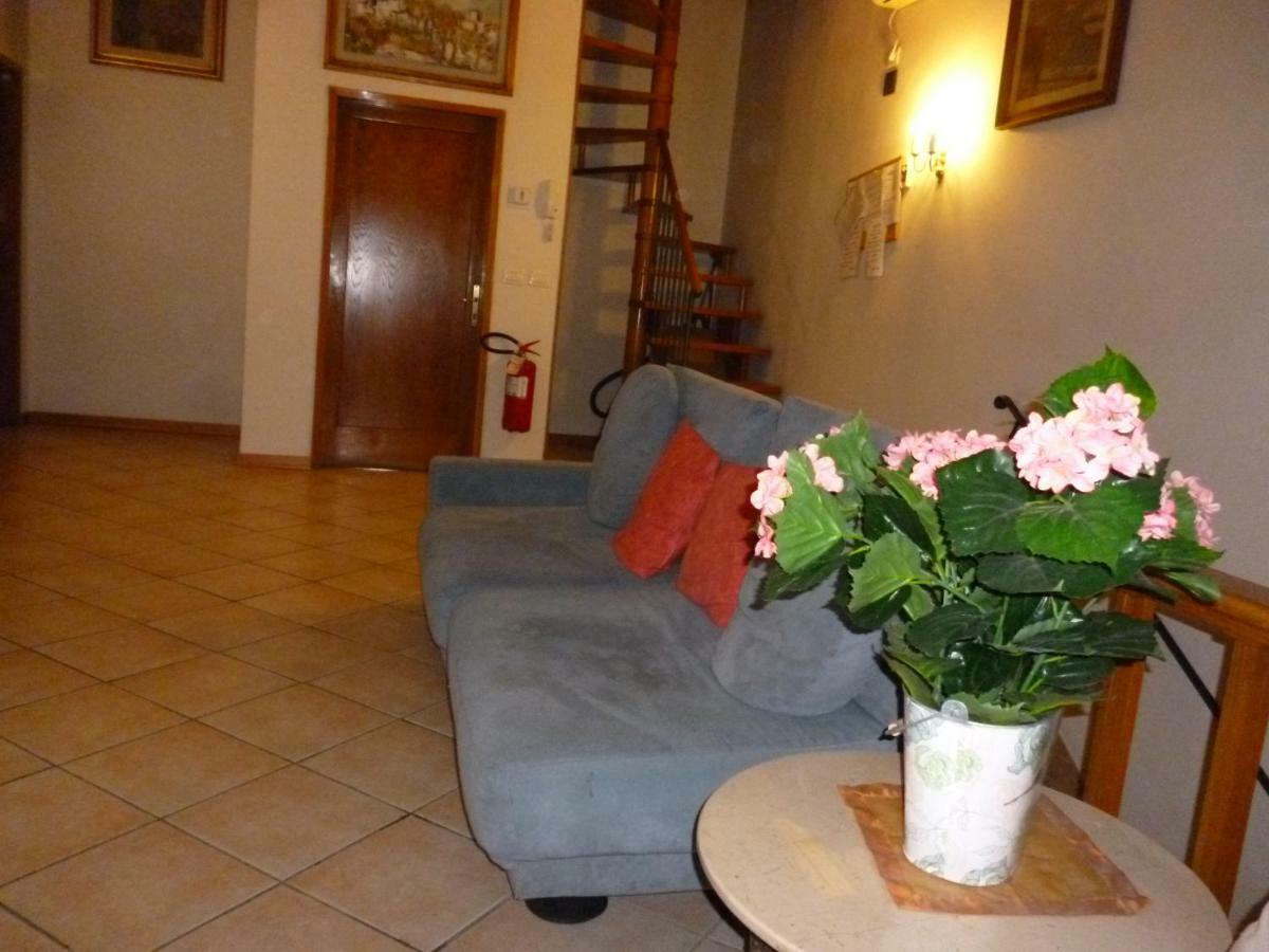 Eurotravel Bed And Car Hotel Lastra a Signa Exterior photo